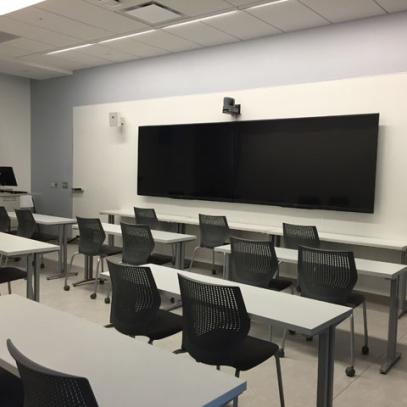 Extra wide screen with classroom seating